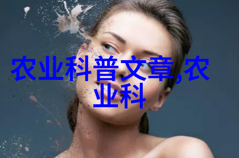 金黄丰收玉米田里的辛劳与希望